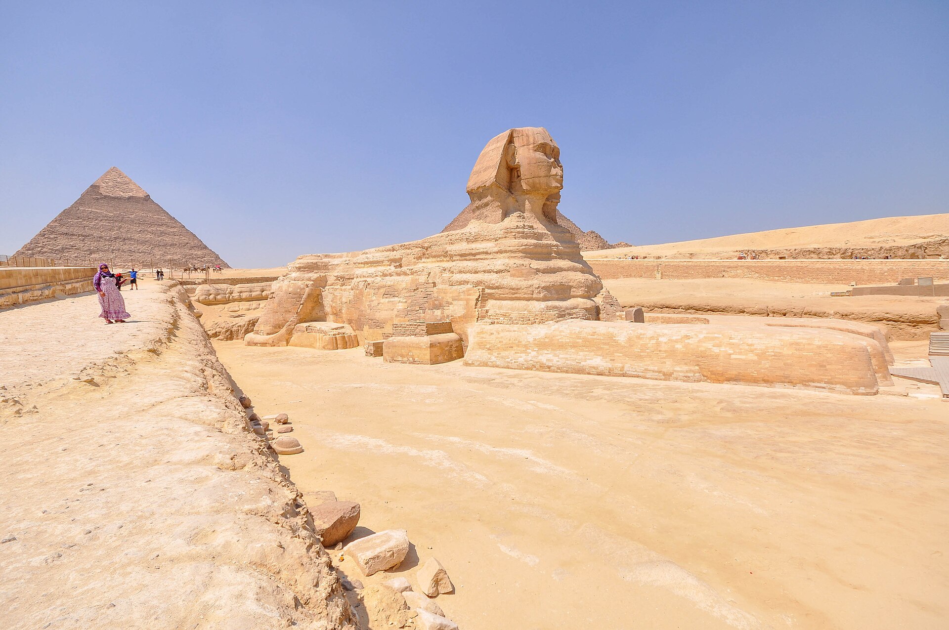 Great Sphinx and Pyramid of Chephren